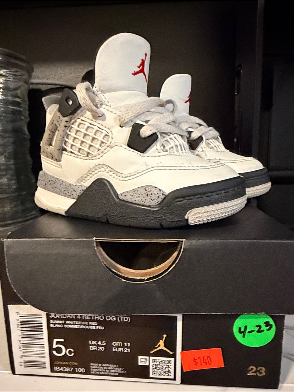 Jordan Toddler Retro 4 Sneakers in White, Black, Red